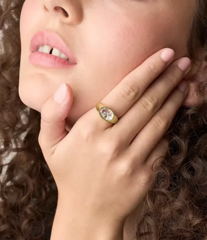 Anillo con sello Sutton Shaky Glitz de acero inoxidable dorado con luna y estrella