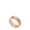 Anillo de acero inoxidable tono oro rosa con textura lineal Harlow
