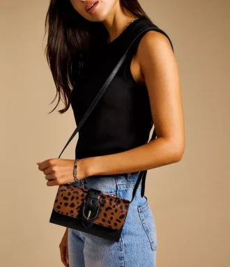 Bolso bandolera de piel de becerro Harwell