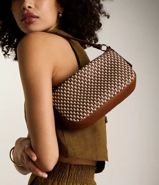 Bolso bandolera pequeño de piel Jolie Bolso bandolera pequeño de piel Jolie