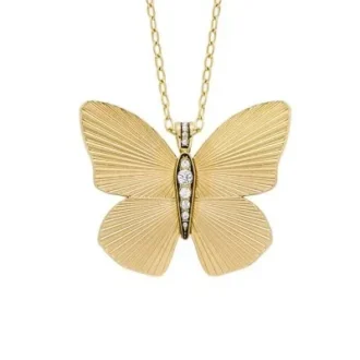 Collar con colgante de acero inoxidable dorado de la colección Sutton Butterfly