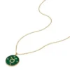 Collar con colgante de malaquita verde y acero inoxidable dorado del signo zodiacal Tauro Sutton Collar con colgante de malaquita verde y acero inoxidable dorado del signo zodiacal Tauro Sutton
