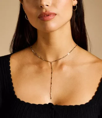 Collar Ellis All Stacked Up en acero inoxidable dorado con cuello en Y Collar Ellis All Stacked Up en acero inoxidable dorado con cuello en Y