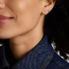 Conjunto de pendientes de mariposa de latón dorado All Stacked Up de Sutton