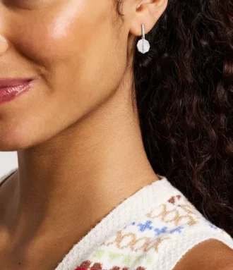 Pendientes largos Merrit Timeless de nácar y acero inoxidable plateado