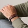 Pulsera Everett con correa de cuero marrón con pespuntes