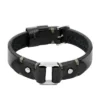Pulsera resistente de acero inoxidable y correa de cuero negro. Pulsera resistente de acero inoxidable y correa de cuero negro.