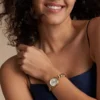 Reloj Carlie de acero inoxidable dorado con tres agujas Reloj Carlie de acero inoxidable dorado con tres agujas