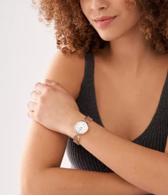 Reloj Carlie de acero inoxidable tono oro rosa con tres agujas