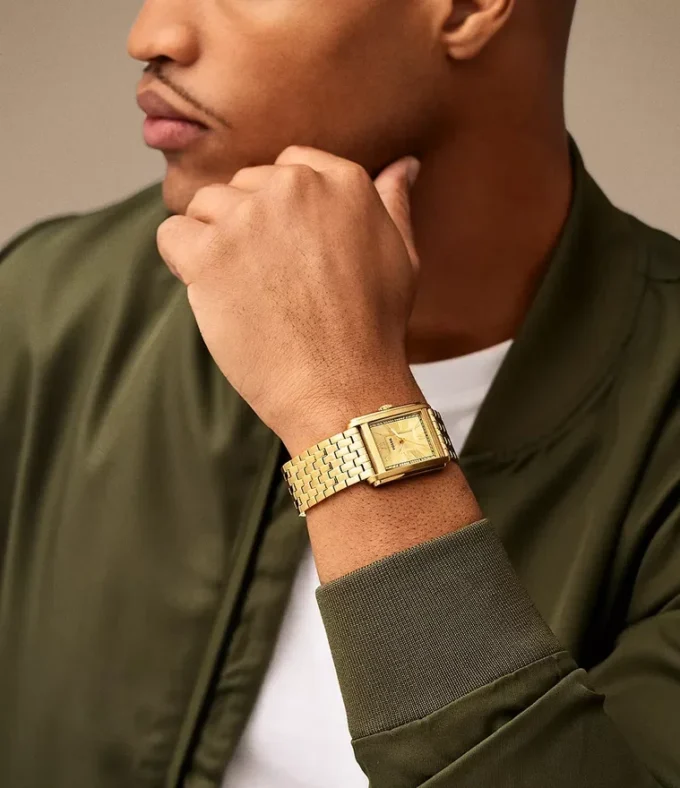 Reloj Carraway de acero inoxidable dorado con tres agujas Reloj Carraway de acero inoxidable dorado con tres agujas