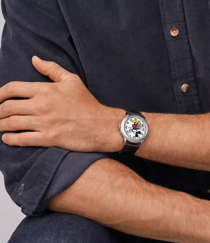 Reloj clásico Disney Mickey Mouse de Fossil, edición especial Reloj clásico Disney Mickey Mouse de Fossil, edición especial
