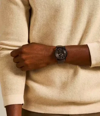 Reloj Copeland de 42 mm con tres agujas y correa de cuero marrón