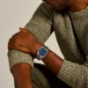 Reloj Everett de acero inoxidable con tres agujas y fecha