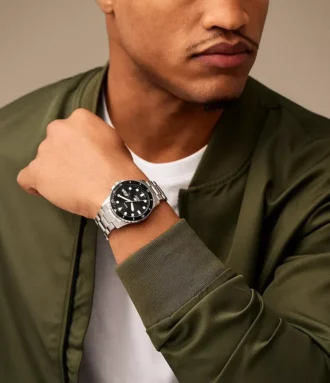 Reloj Fossil Blue Dive de acero inoxidable con tres agujas y fecha