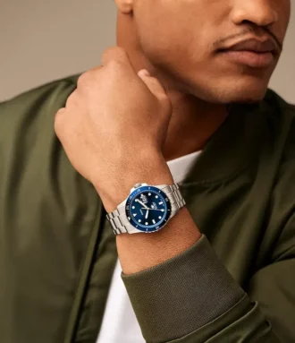 Reloj Fossil Blue Dive de acero inoxidable con tres agujas y fecha