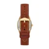 Reloj Harlow de tres agujas con correa de cuero marrón medio Reloj Harlow de tres agujas con correa de cuero marrón medio