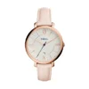 Reloj Jacqueline de tres agujas con fecha y correa de piel color rosa palo Reloj Jacqueline de tres agujas con fecha y correa de piel color rosa palo